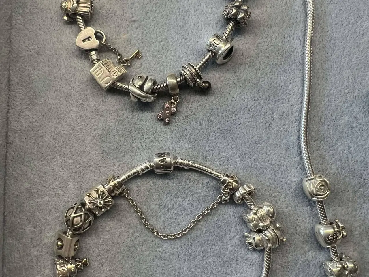 Billede 2 - Pandora Halskæde, Armbånd og Charms