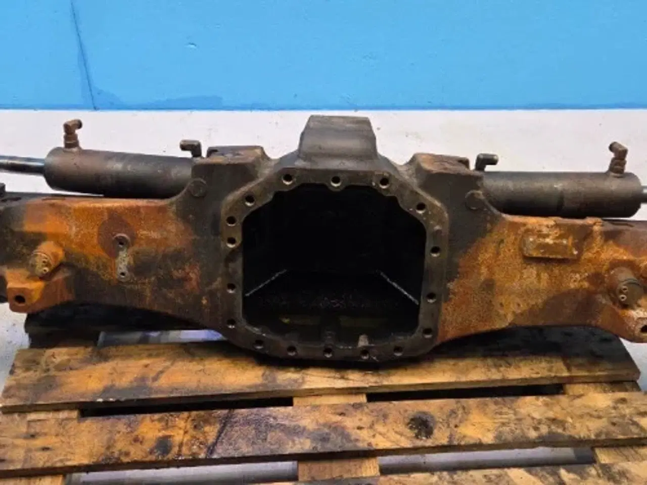 Billede 2 - Case Optum 300 Foraksel Hus 47489534