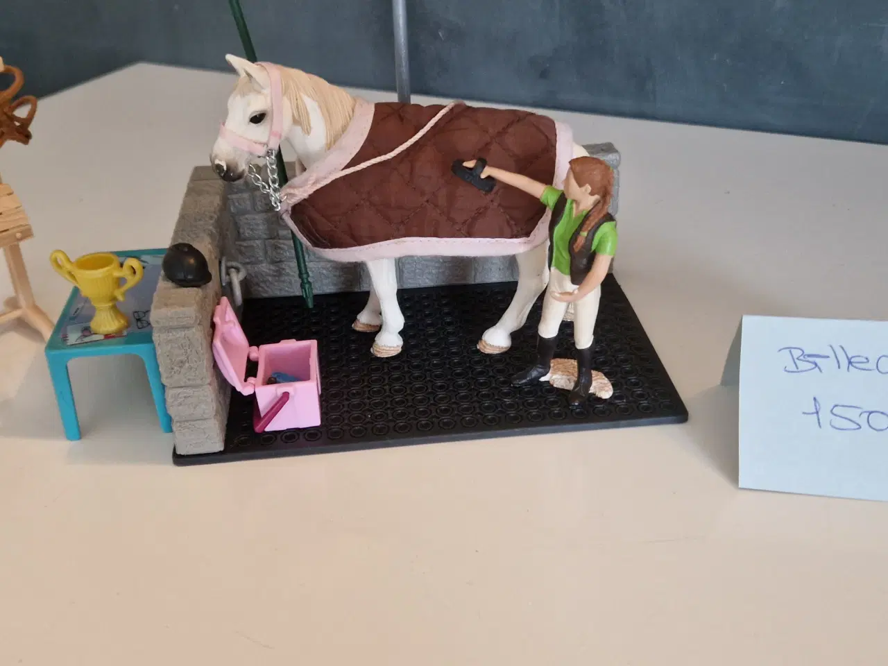Billede 7 - Schleich stald, heste og udstyr