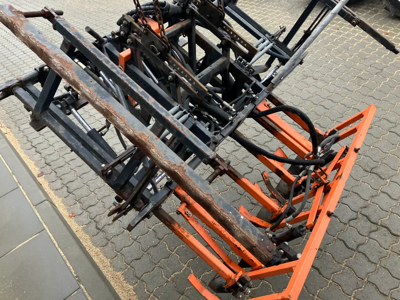 Billede 11 - Optimas H88 Velkørene Fliselægger 3400 timer