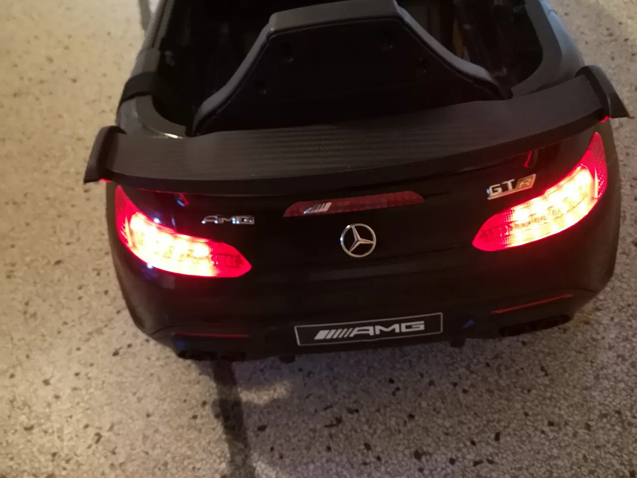 Billede 2 - El bil til børn med enkelt sæde, Mercedes GTR AMG 