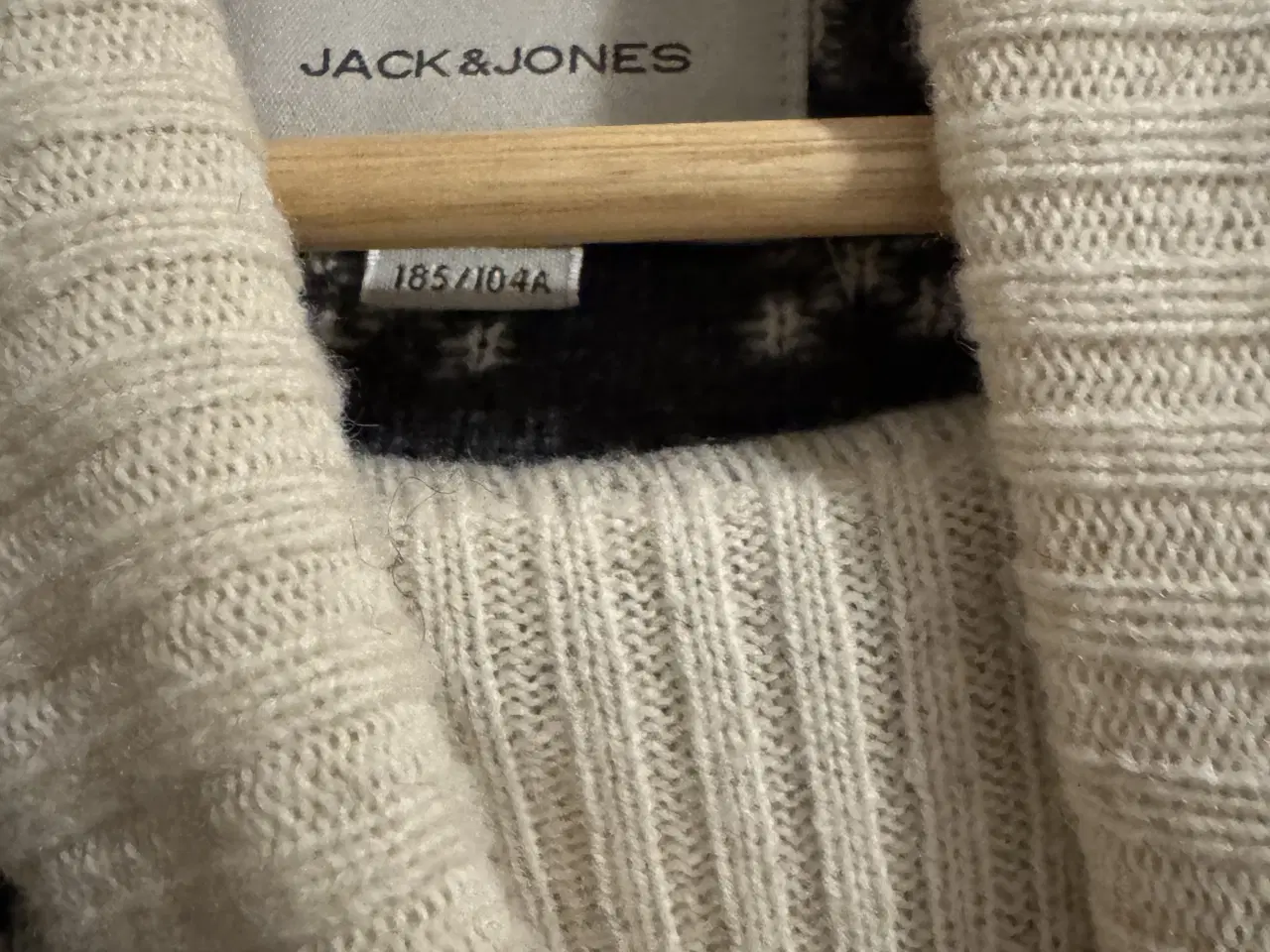 Billede 7 - Striktrøje med mønster og rullekrave