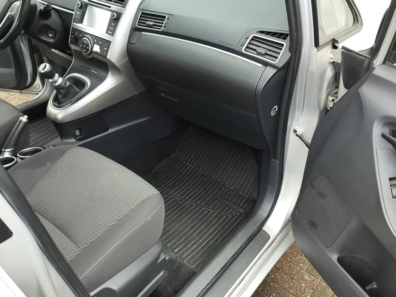 Billede 18 - Toyota sportsvan 1.6 d-4d fra 2015