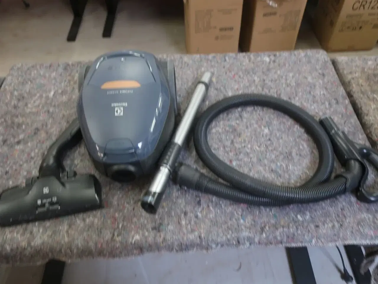 Billede 1 - Støvsuger ELECTROLUX PURE D8.2