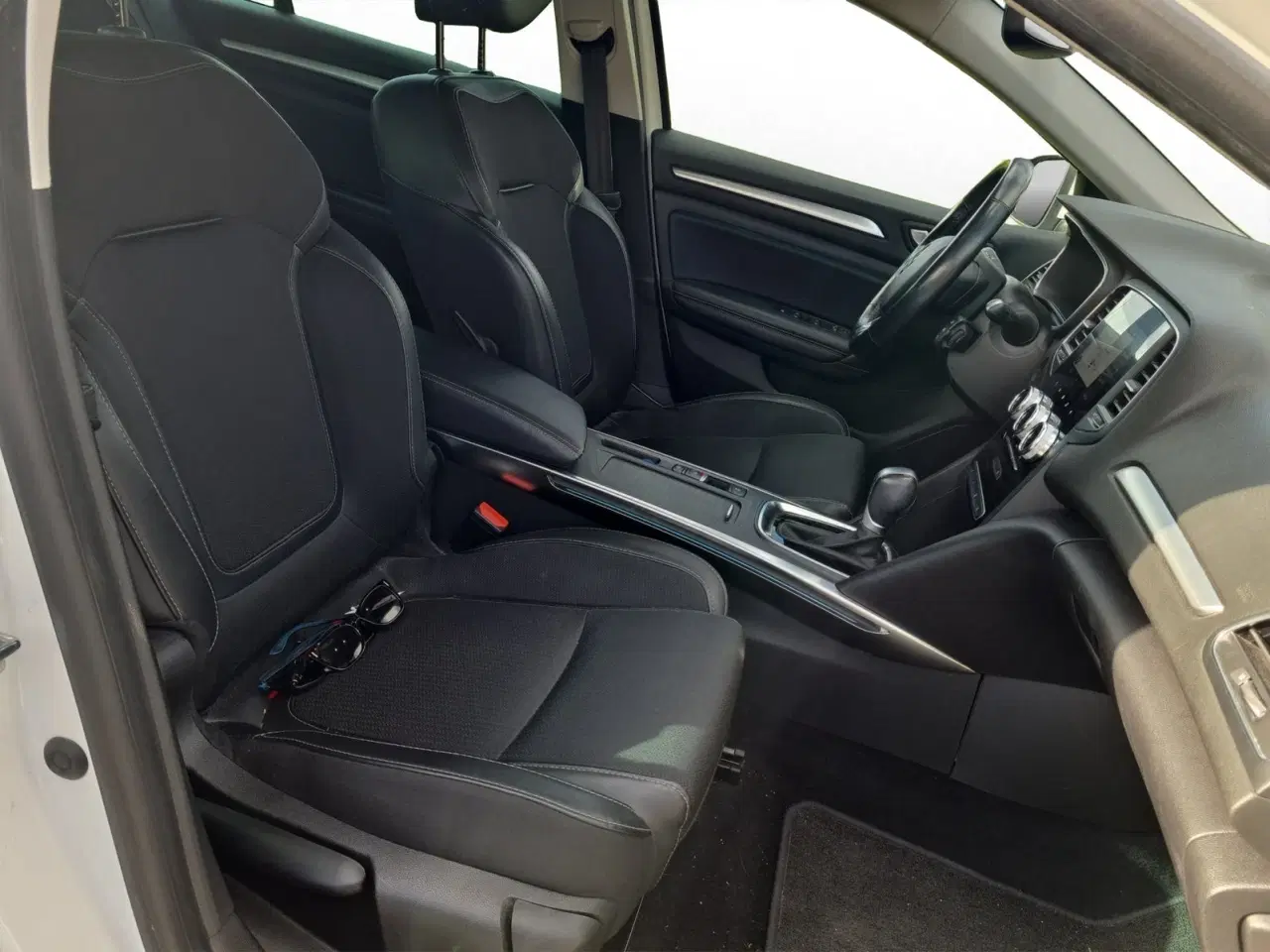 Billede 12 - Renault Megane IV 1,6 E-Tech Zen Sport Tourer