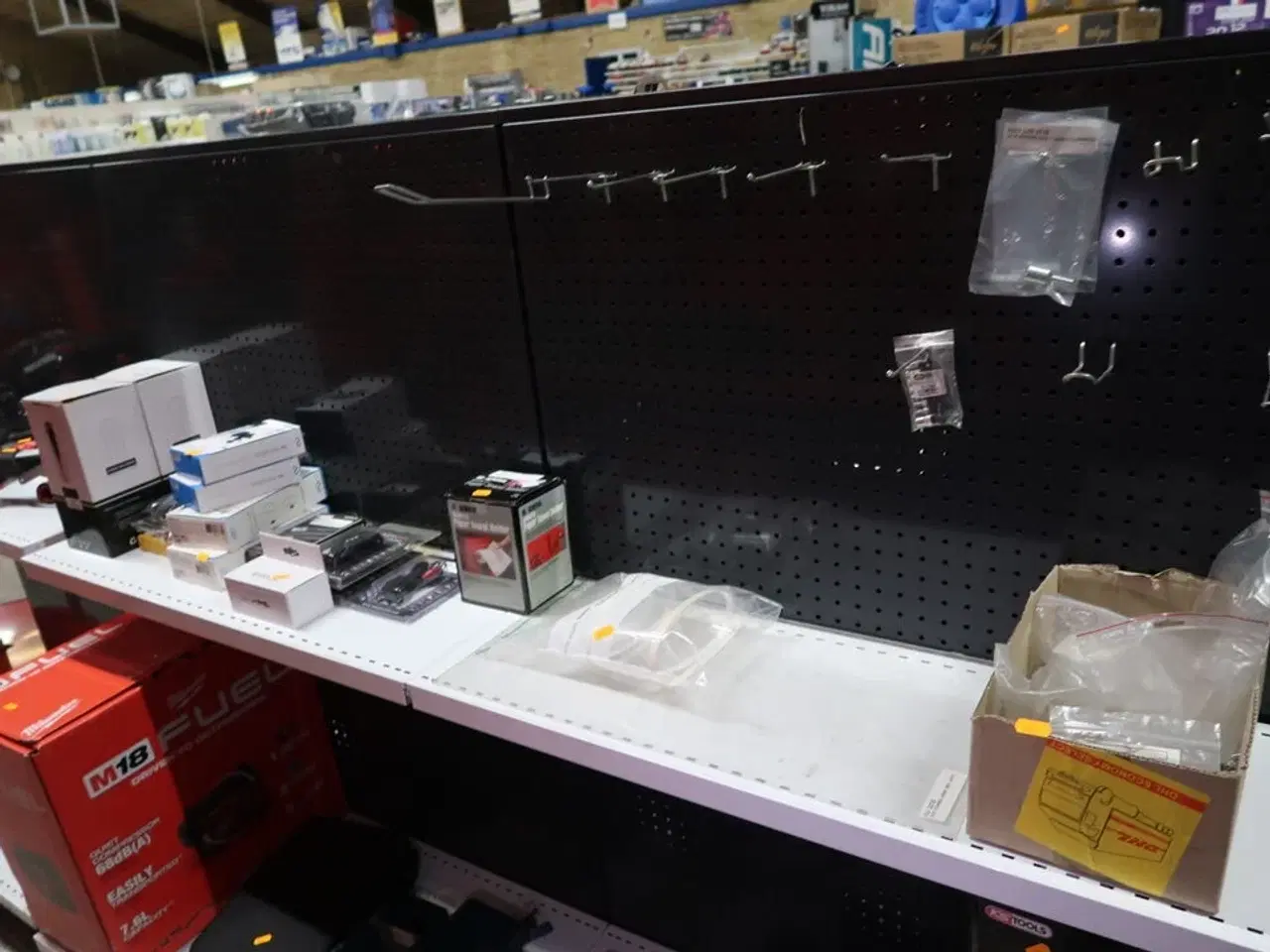 Billede 1 - Sæbedispenser, div. Værktøj m.m.