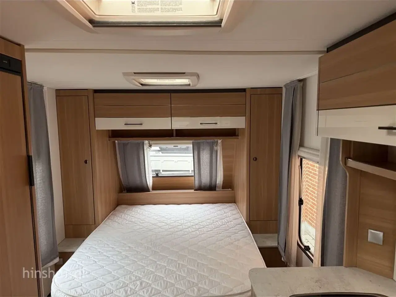 Billede 9 - 2021 - LMC Style 450 D   Lækker vogn med fritstående dobbeltseng fra Hinshøj Caravan A/S