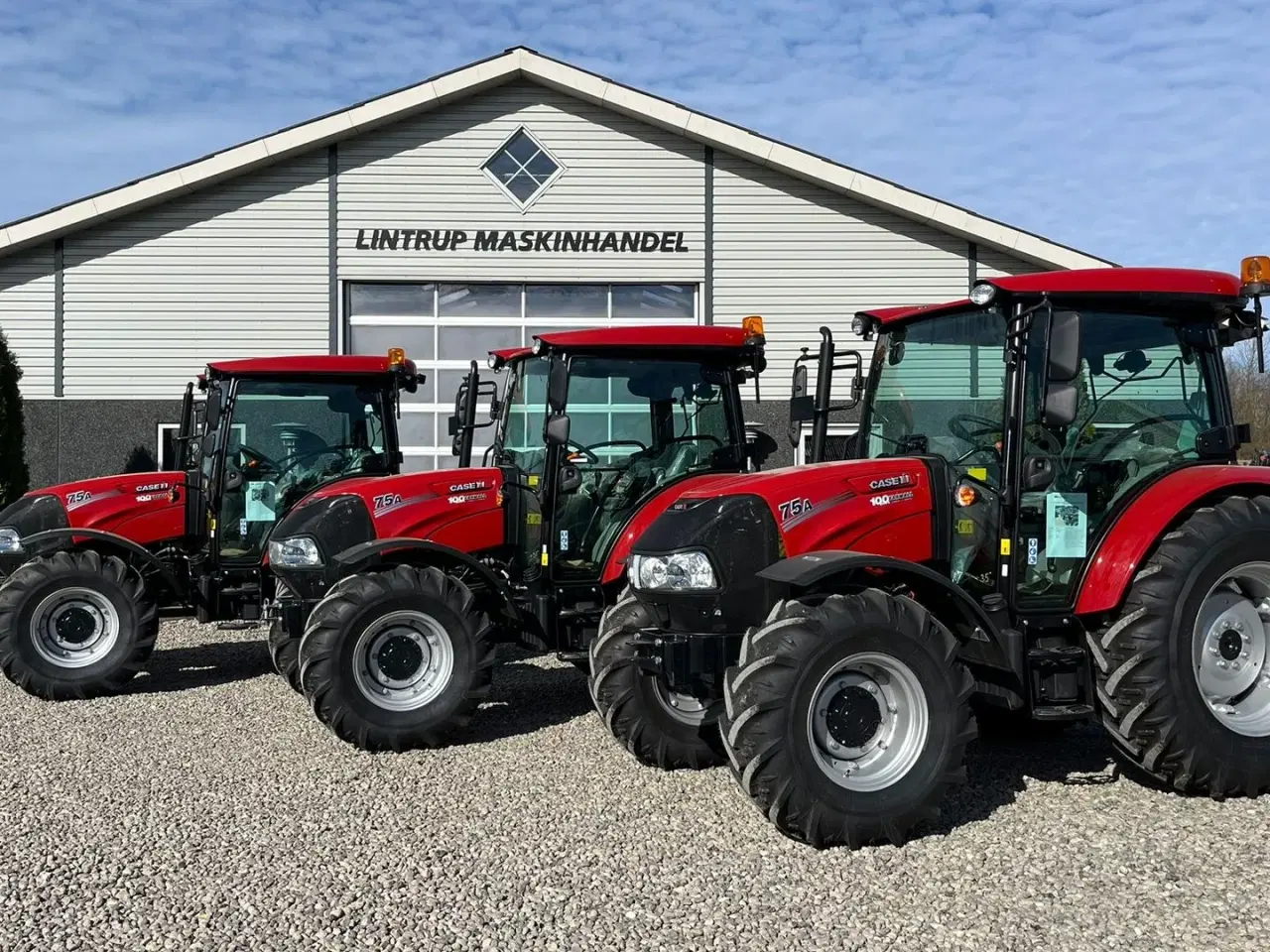 Billede 19 - Case IH Farmall 75 A Med frontlift og vendegear og brede hjul.