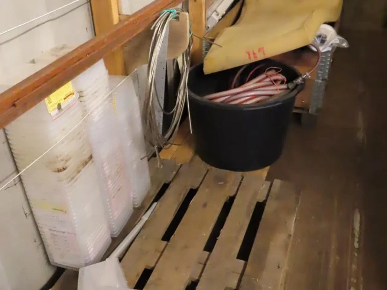 Billede 6 - Indhold i container
