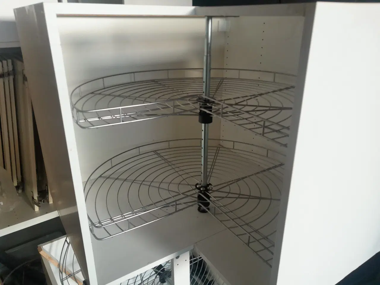 Billede 6 - Ikea 2 hjørneskabe med karrusel, m.m.