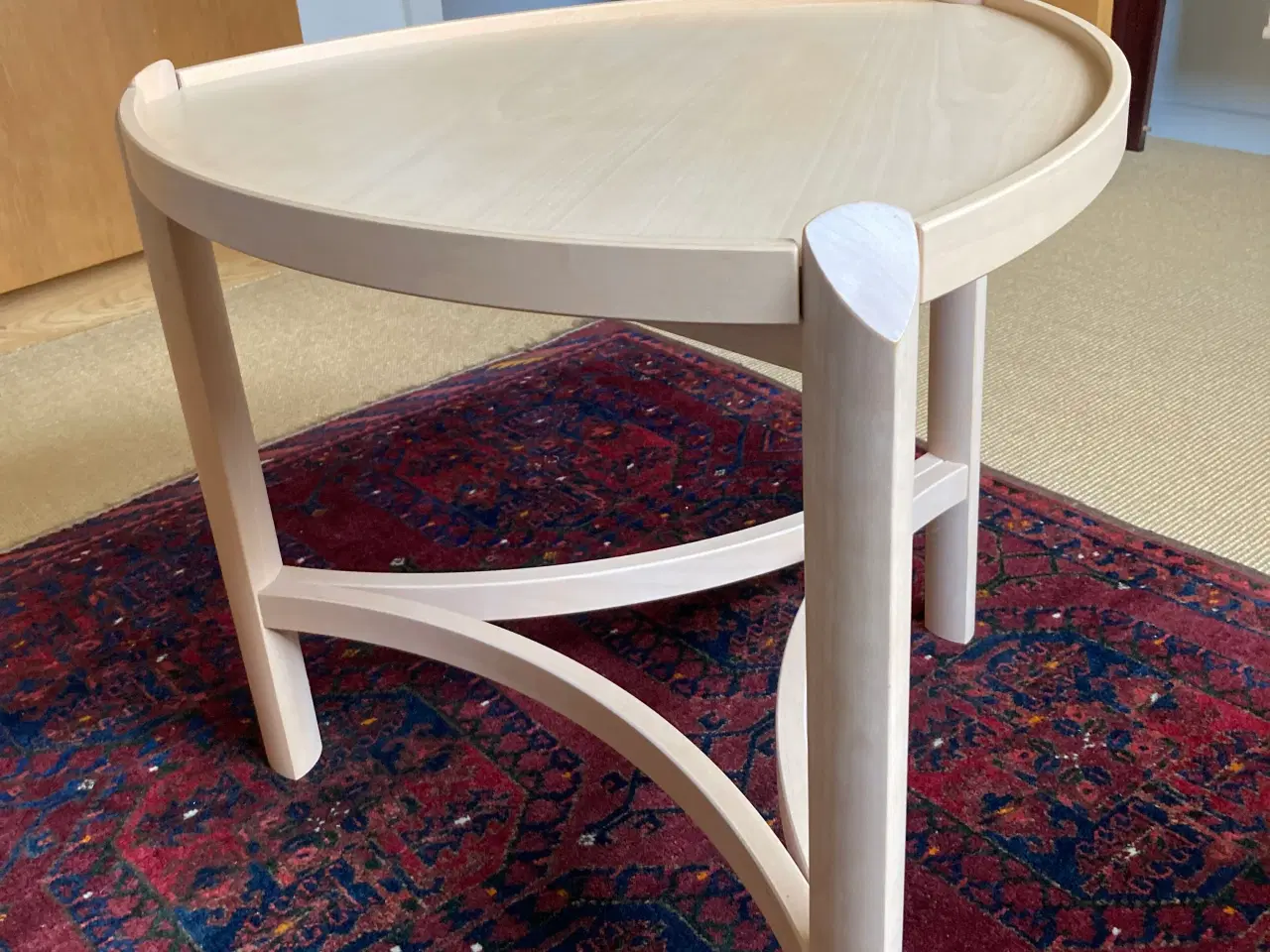 Billede 1 - Småbord i lys bøg