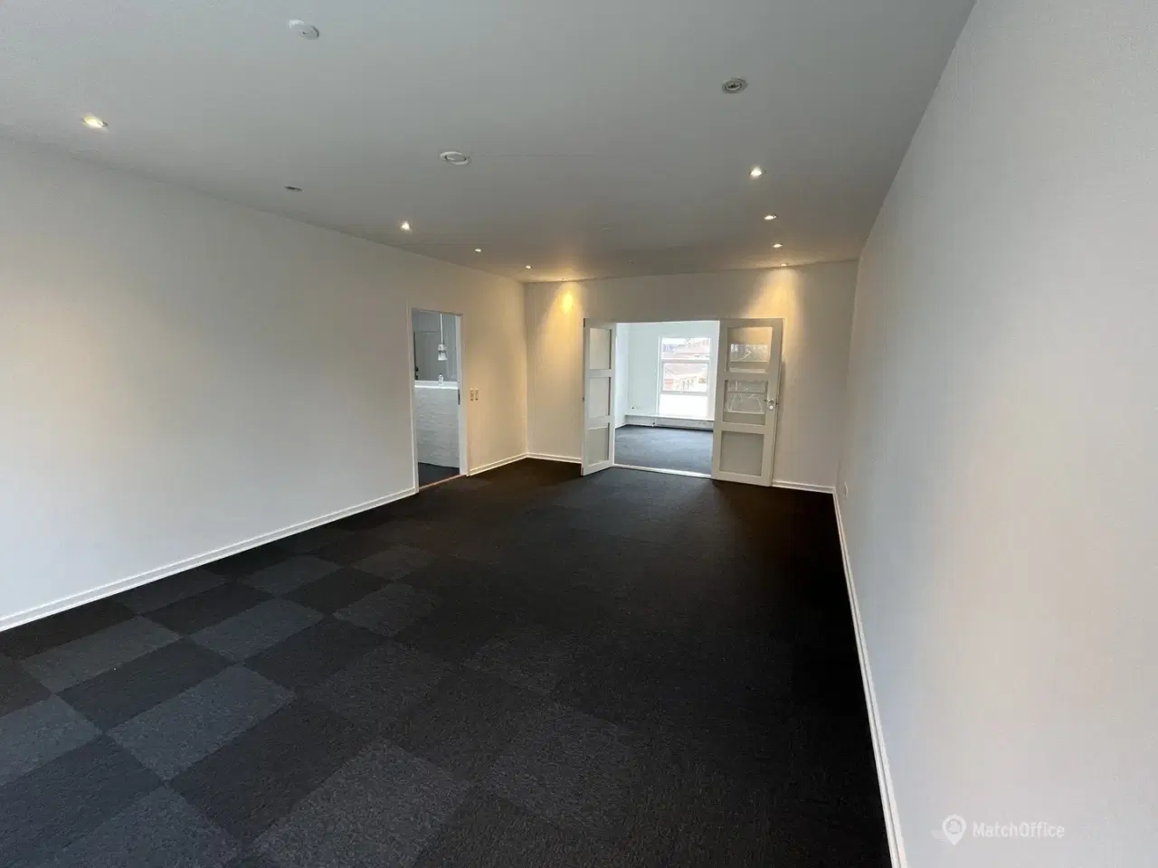 Billede 10 - Pænt og indflytningsklart kontorlejemål beliggende på hele 1. salen