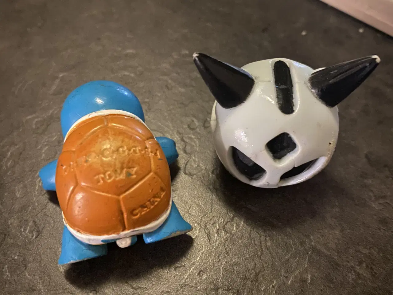 Billede 2 - 2 ældre pokemon figurer sælges.