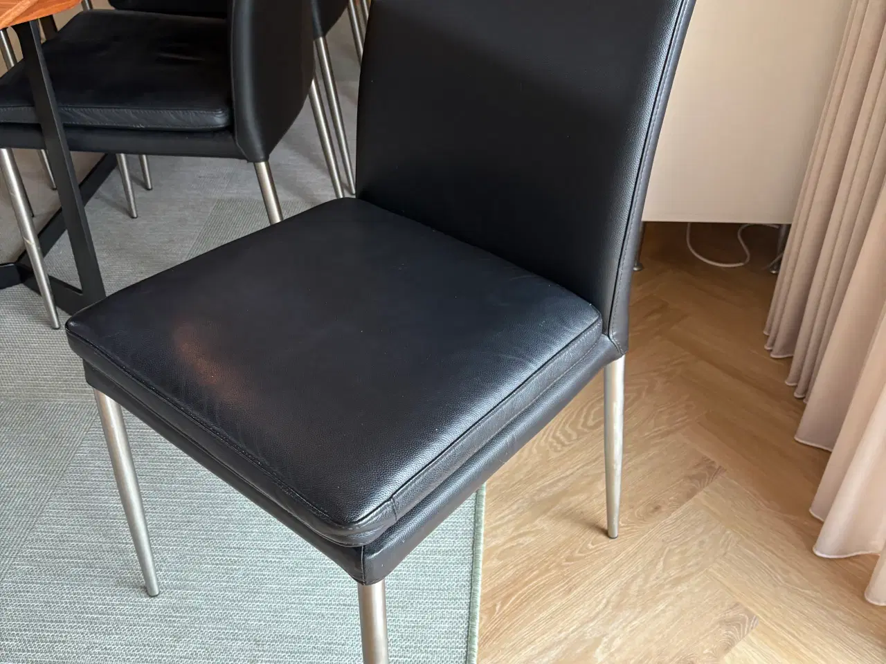 Billede 7 - Spisebord med 8 stole