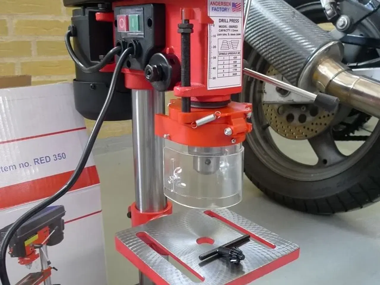 Billede 2 - Søjleboremaskine, rød 350W 230V