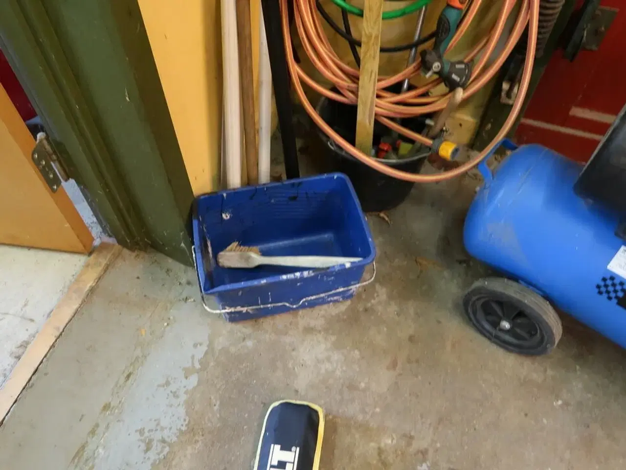 Billede 3 - Koste, vandslange m.m.