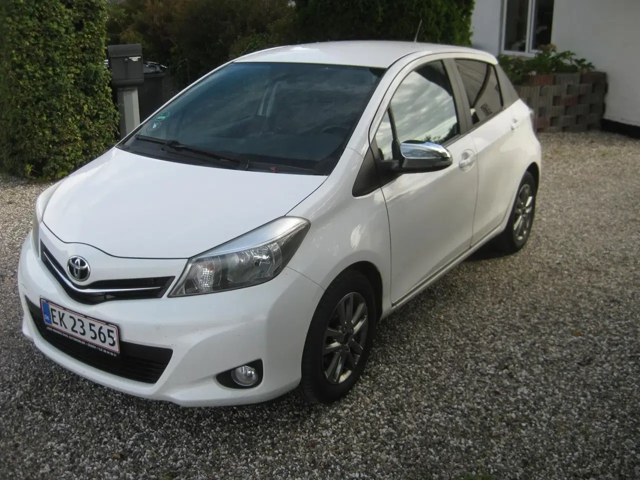 Billede 1 - Toyota Yaris 1,0 VVT-I T2 Style 69HK 5d