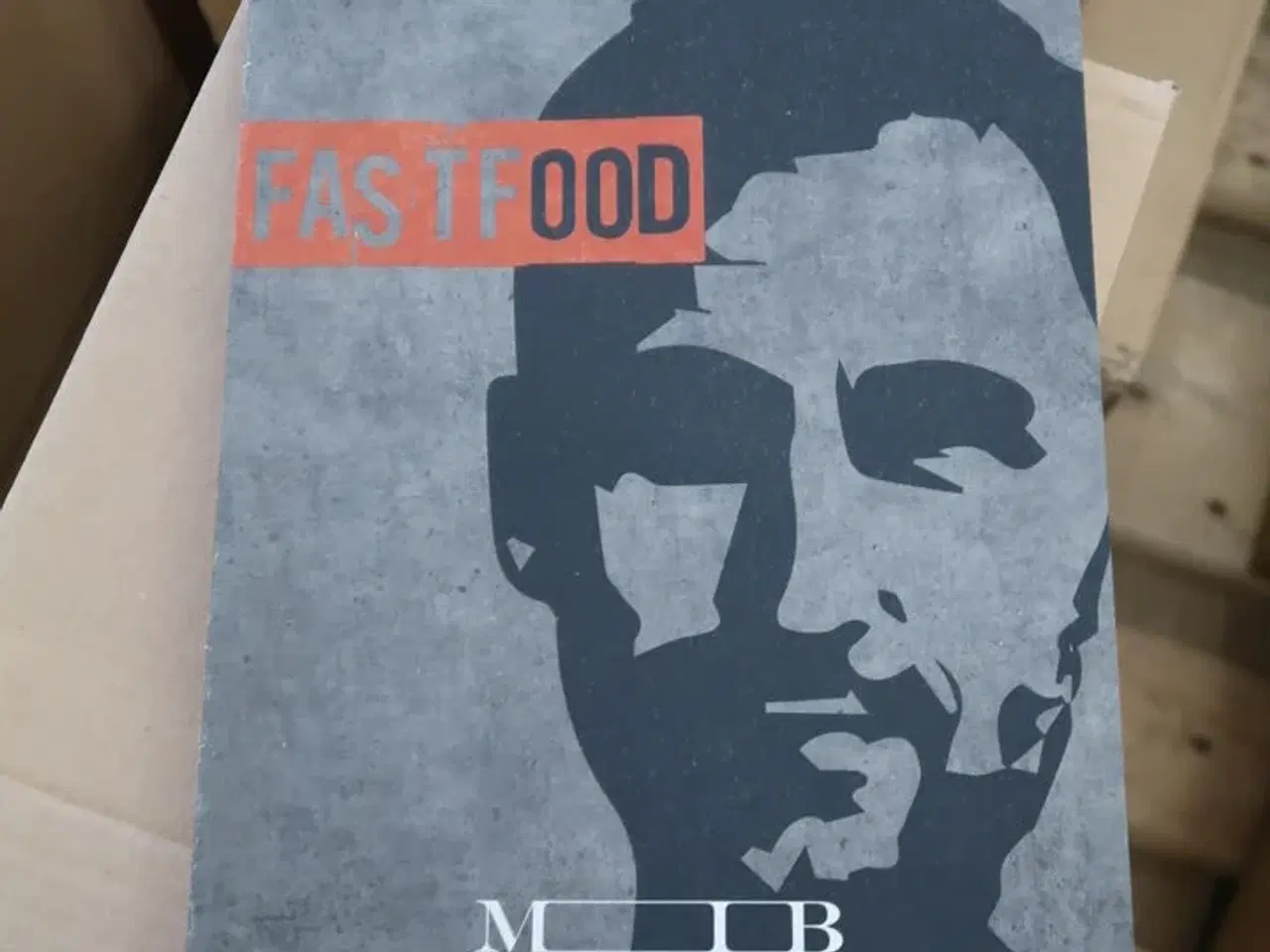 Billede 1 - 2 kasser kogebøger: Fast Food "Martin Ib" UDGIVER: MIB