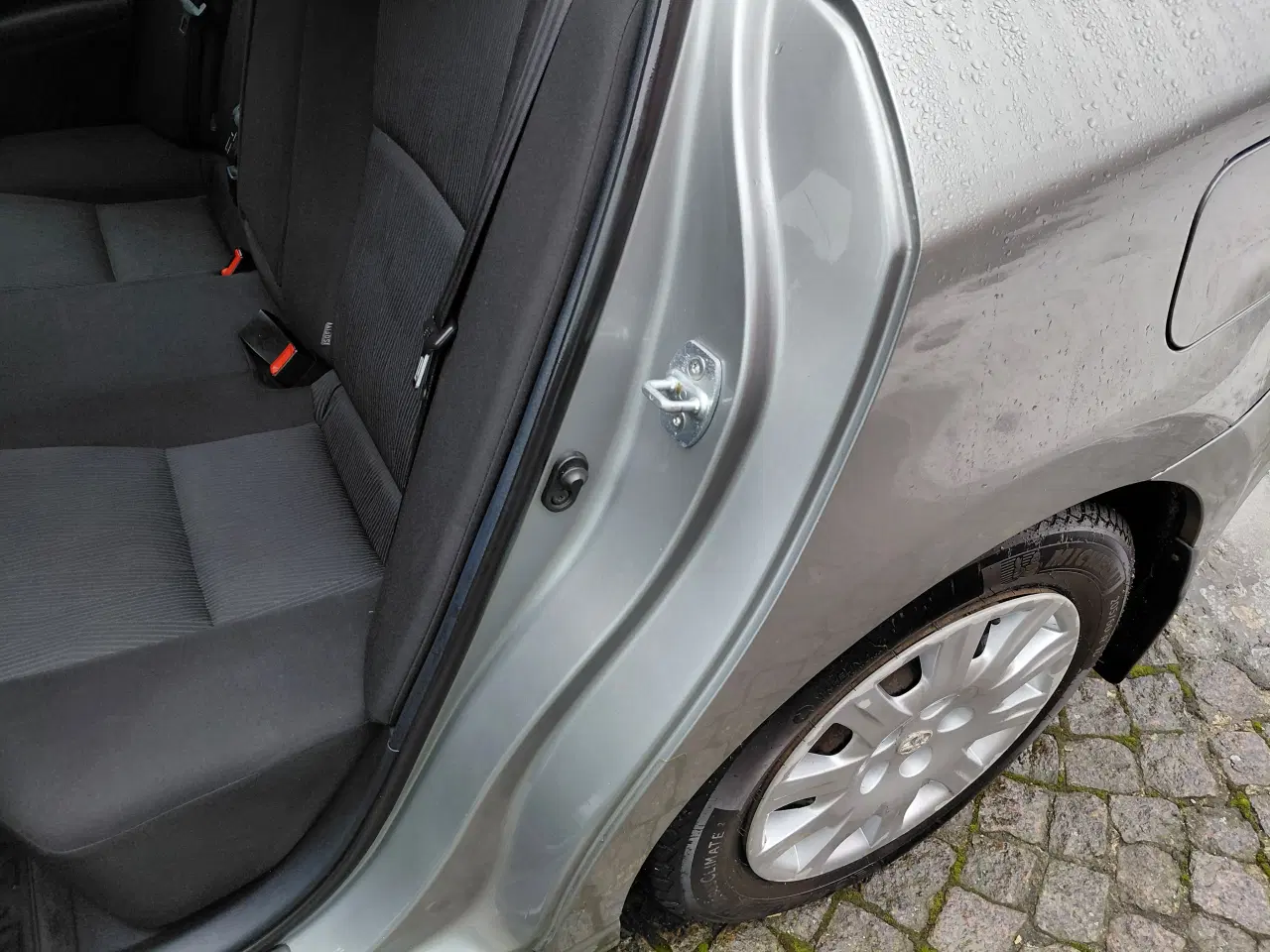 Billede 14 - Toyota Avensis 1.6 VVT-i Benzin – Velholdt 