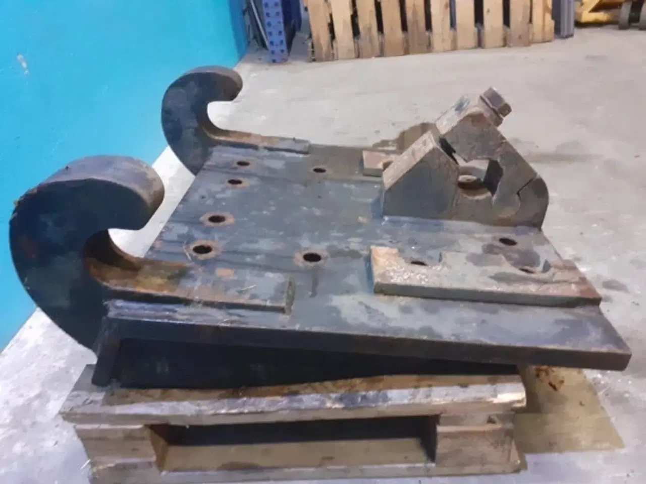 Billede 10 - Svejsebeslag til Gravemaskine