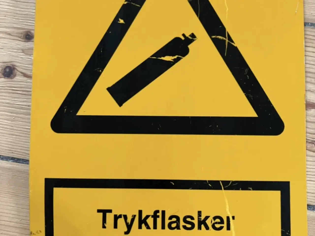 Billede 3 - KA SENDES - 4 ældre alu skilte 