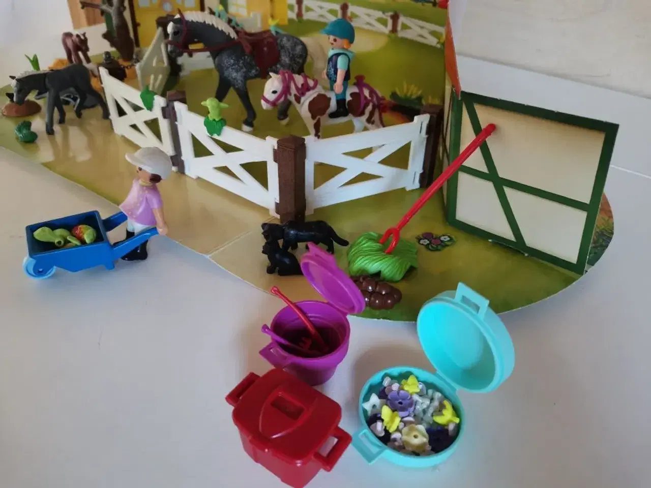 Billede 1 - Playmobil ridecenter