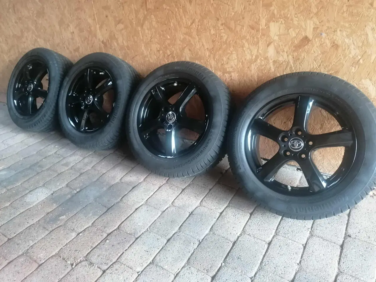 Billede 2 - Toyota fælge 5x114,3 M.Helårsdæk