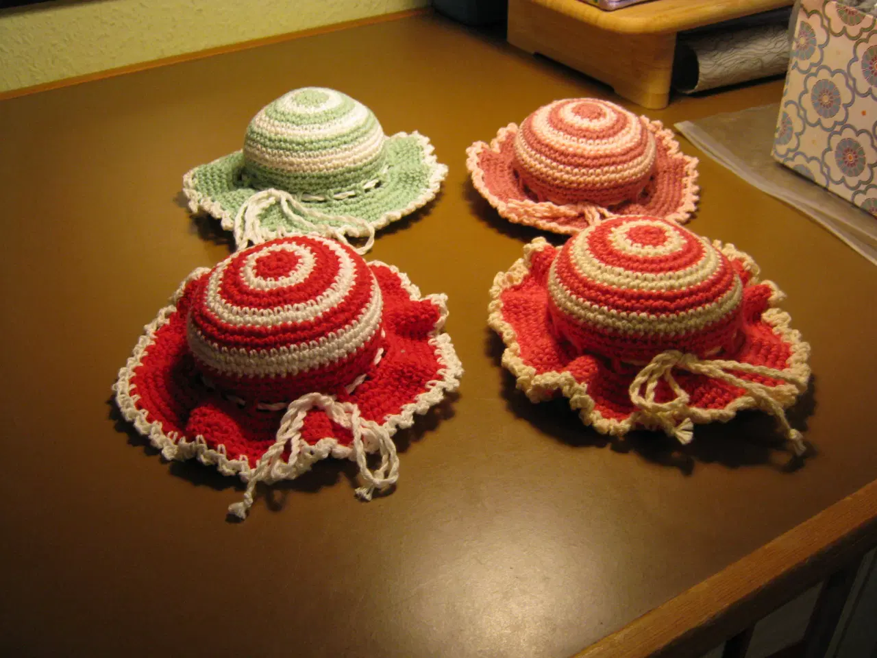 Billede 1 - Nålepuder - hæklede