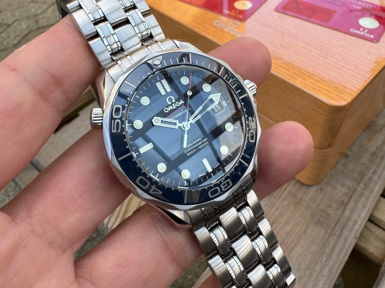 Billede 6 - Omega Seamaster 300 i blå til salg .