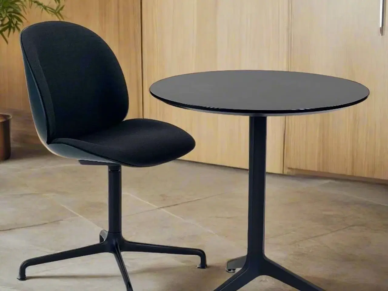 Billede 2 - Gubi Beetle Meeting Chair