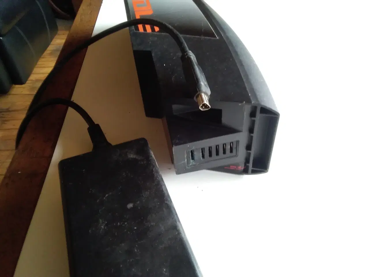 Billede 2 - Velh OK 36 V 11 A Batteri m lader UDEN HOLDER osv 