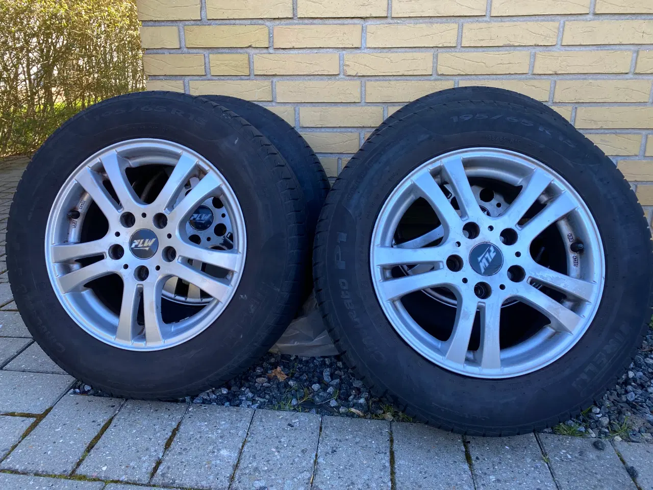 Billede 1 - Sommerdæk med alufælge 