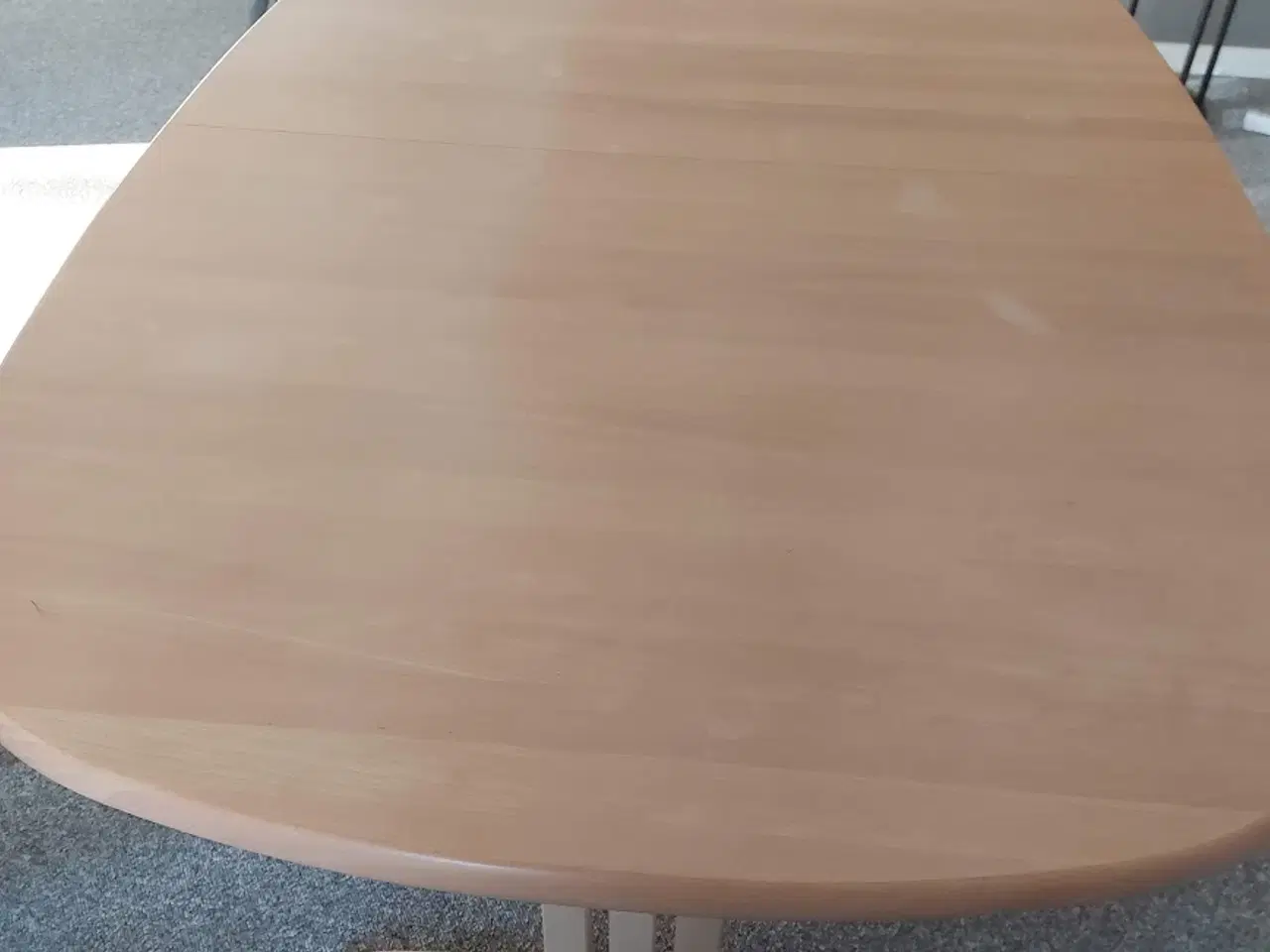 Billede 1 - Ovalt spisebord i bøglak
