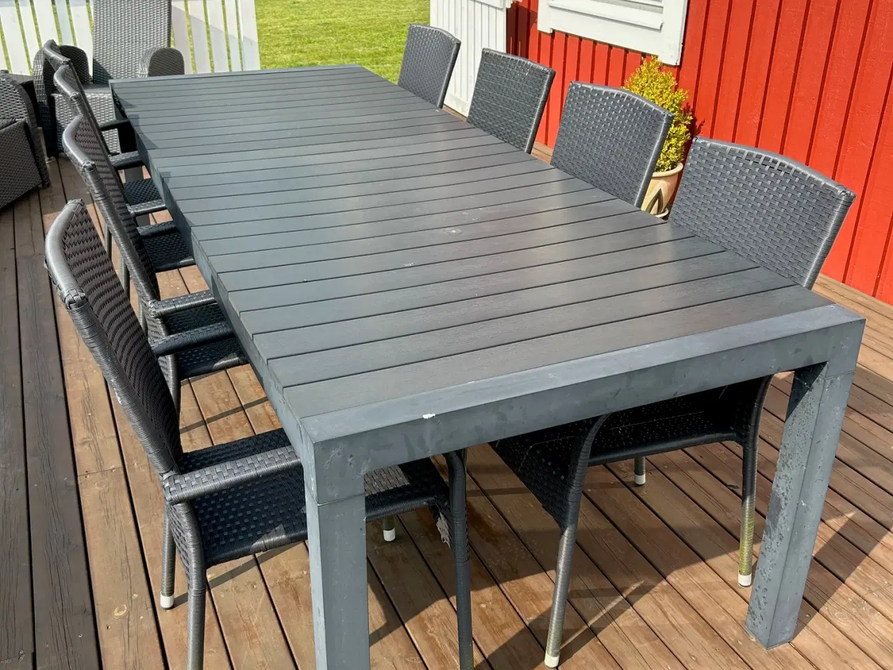 Billede 1 - Sort havebord m/8 gode stole