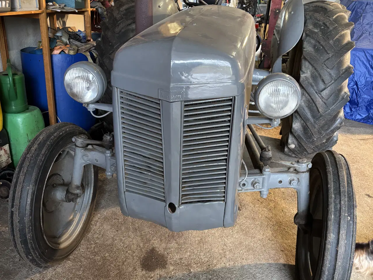 Billede 1 - Grå Massey Ferguson 