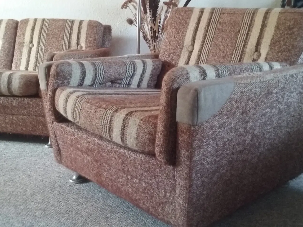 Billede 4 - 3 persons sofa med puder i sæde, ryg og armlæn 