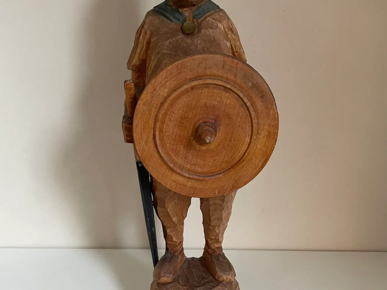 Billede 1 - Frihed Knudsen træ figur 