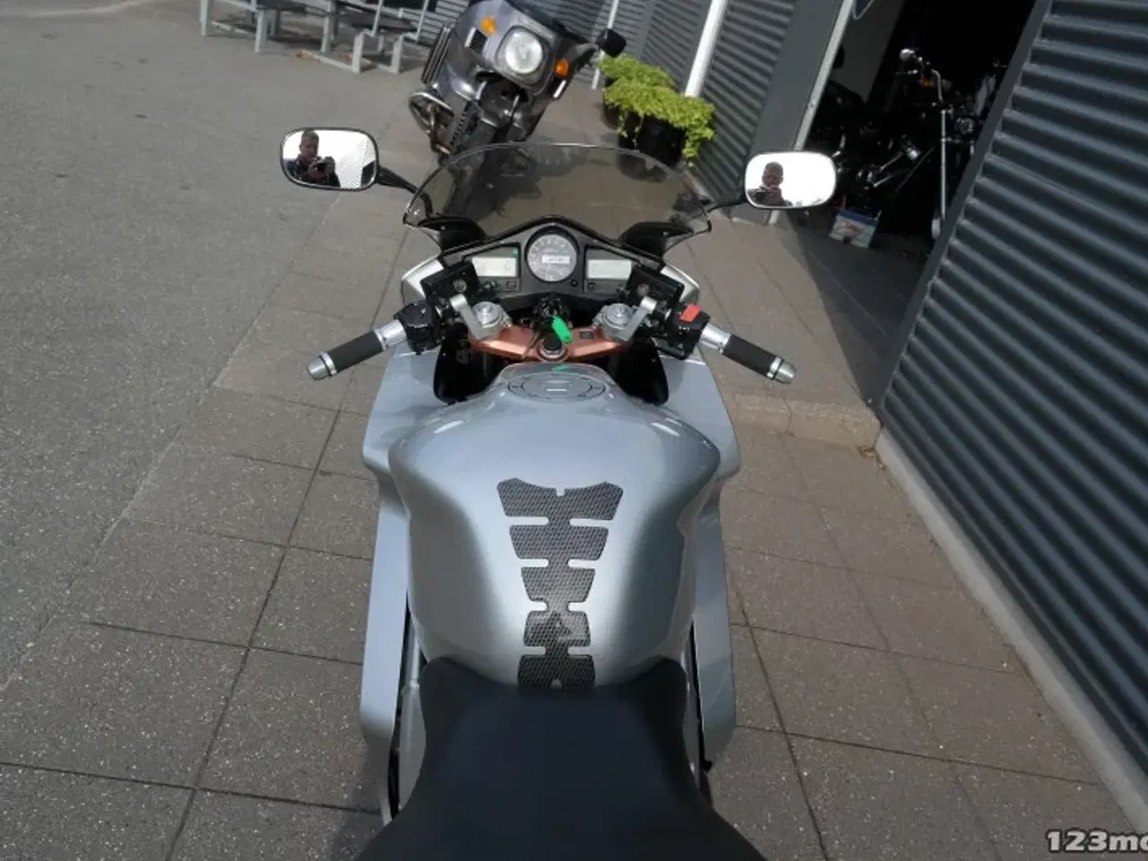 Billede 21 - Honda VFR 800 F MC-SYD       BYTTER GERNE