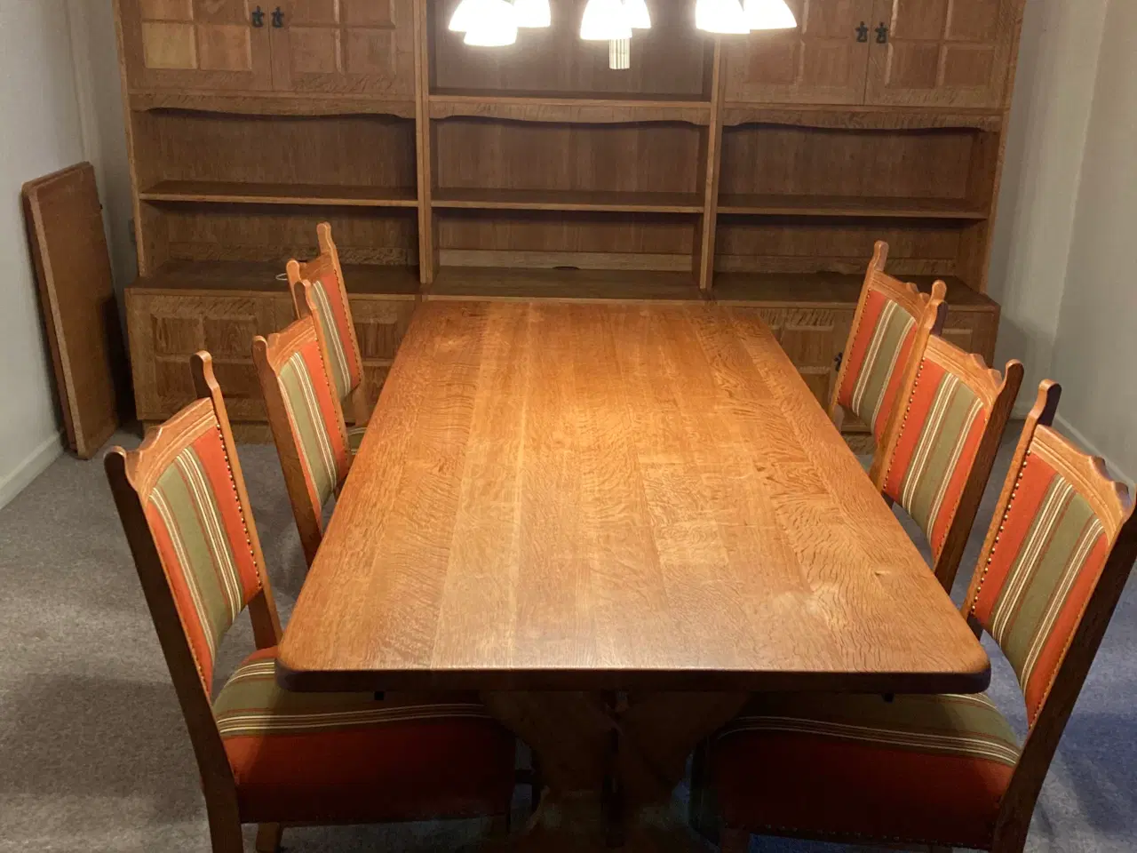 Billede 1 - Spisebord i egetræ 