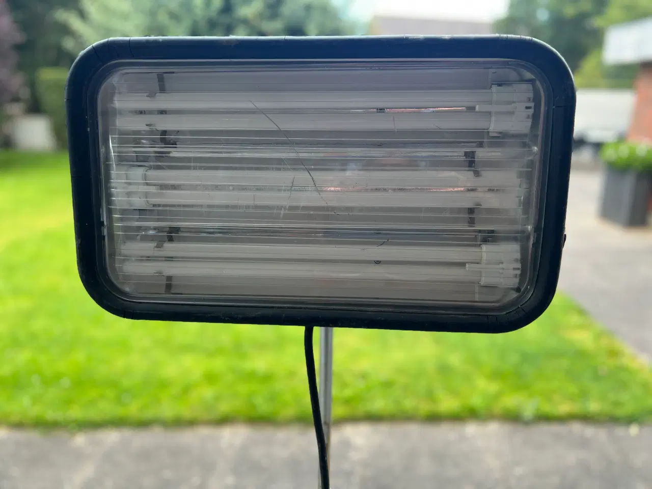 Billede 2 - Kraftig arbejds lampe på stativ.