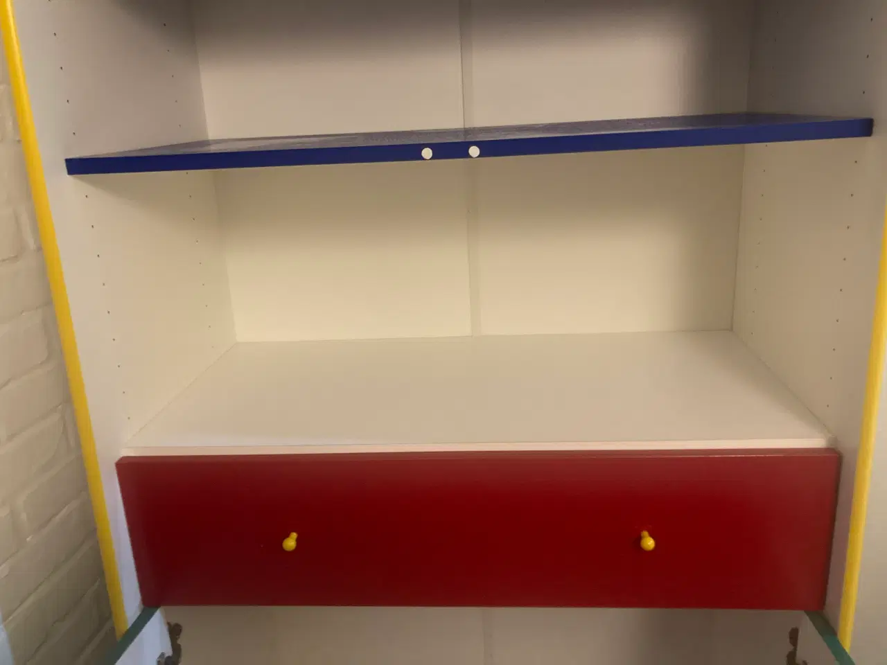Billede 2 - 3 Fine skabe og reoler i forskellige mål