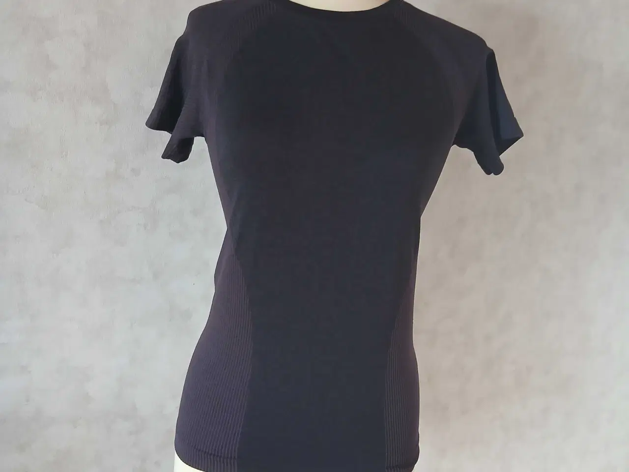 Billede 1 - Trænings T-shirt str S/M 