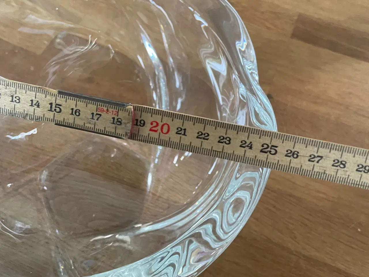 Billede 3 - Glas skål .  Vejer 2,7 kg . Se mål på billeder 