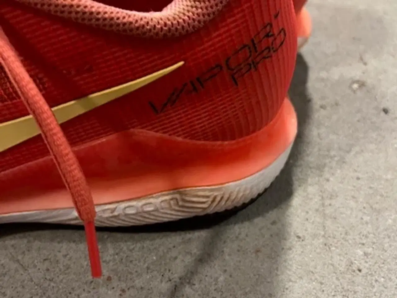 Billede 2 - Nike vapor pro str 44 / brugt 2 gange på grus