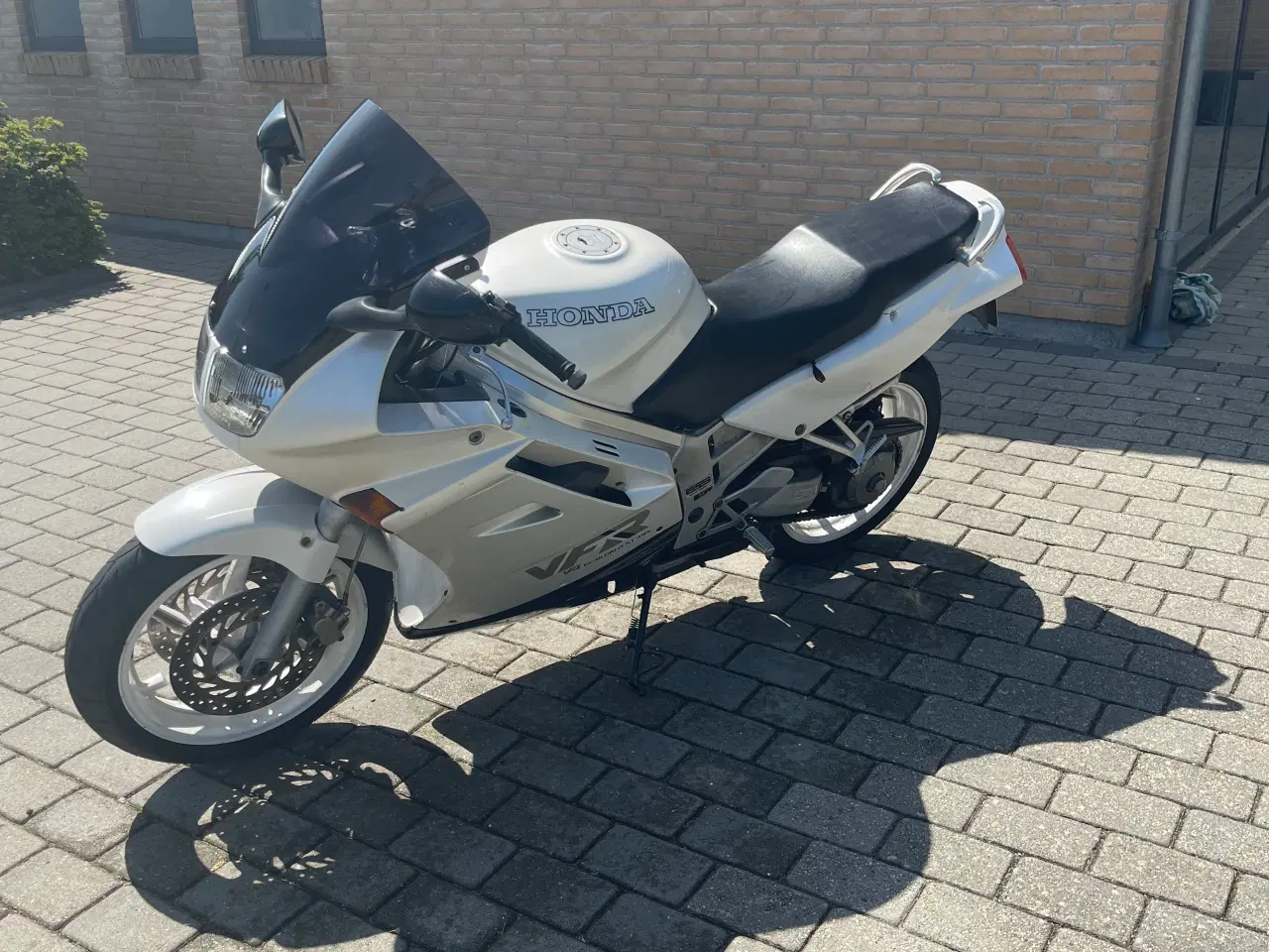 Billede 2 - Honda VFR 750 F (rc36)