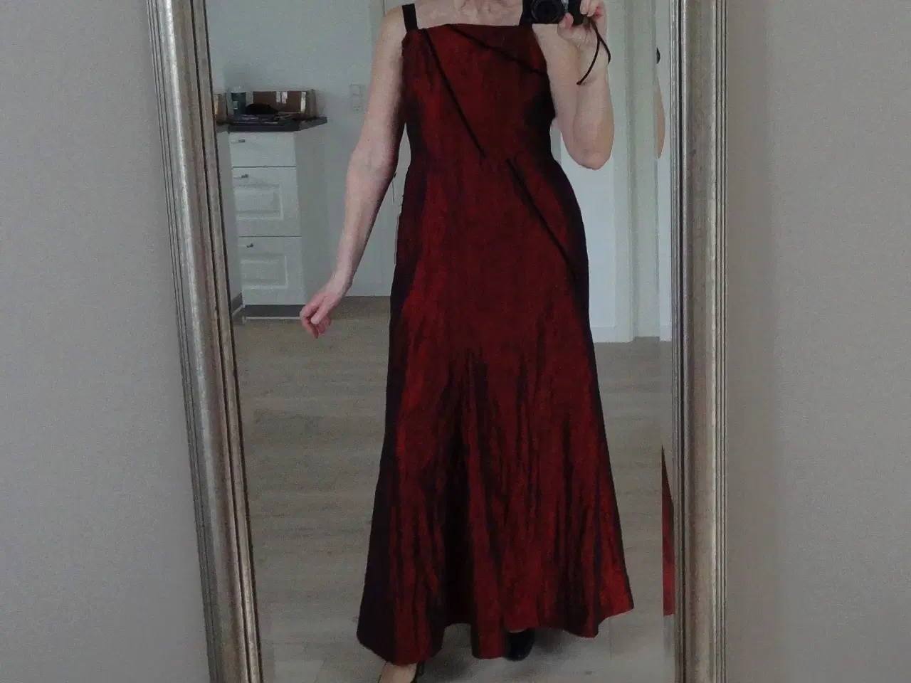 Billede 13 - Gallakjole, Elinette, Festkjole inkl. jakke str. M