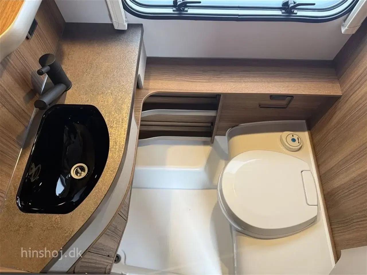 Billede 9 - 2026 - Eriba Touring 620 Legend kult vogn fra Eriba med sovetag fra Hinshøj Caravan