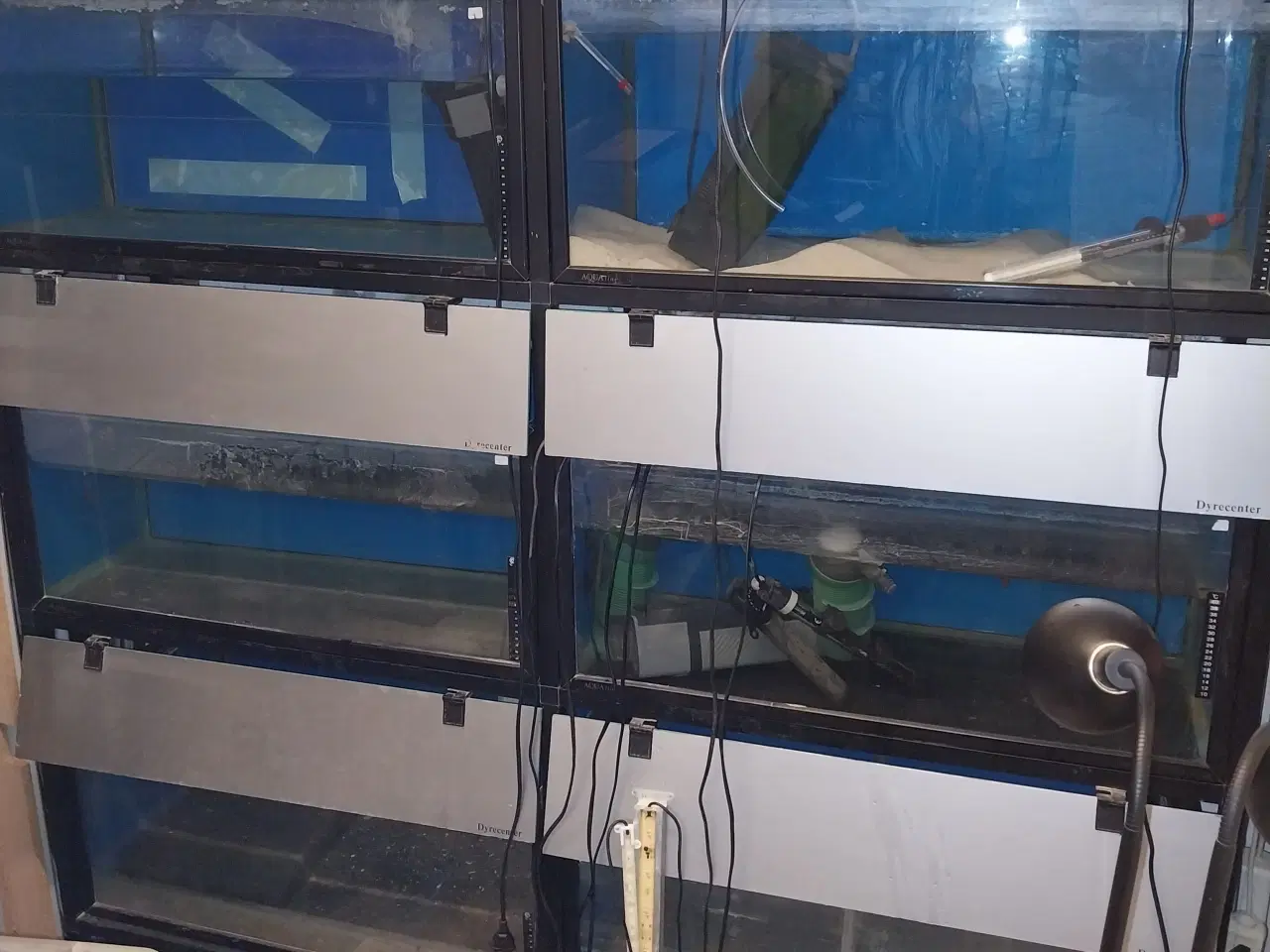 Billede 1 - Akvariereol med 6 stk. 110 liter ialt 660 liter.