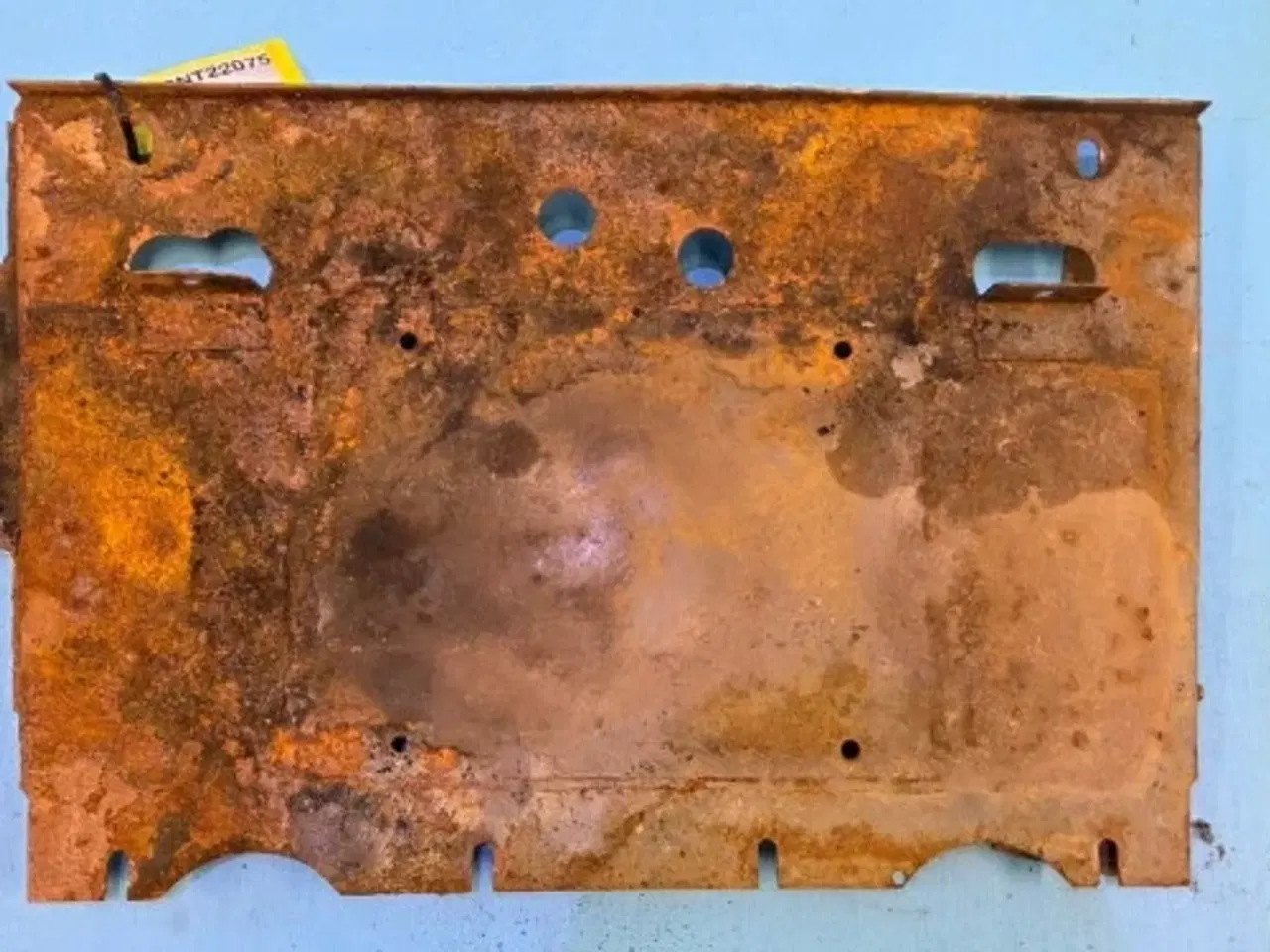 Billede 12 - Massey Ferguson 3085 Batteriholder 3387030M95