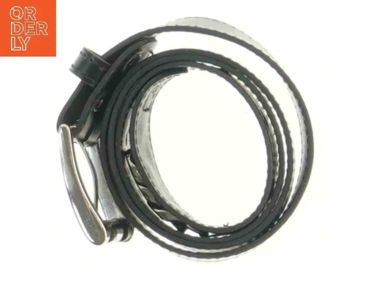 Billede 2 - Sort bælte med metalspænde (str. 91 cm)